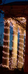 photo2008-khs-Heritage-Hall-Xmas-Lights-04029-2.jpg (62635 bytes)